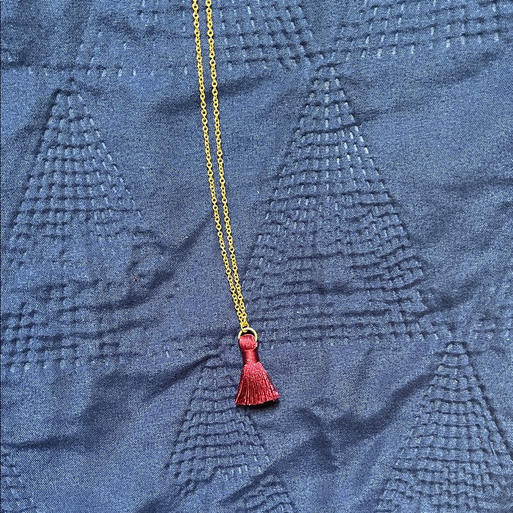 Elegant Gold Tone and Red Tassel Necklace